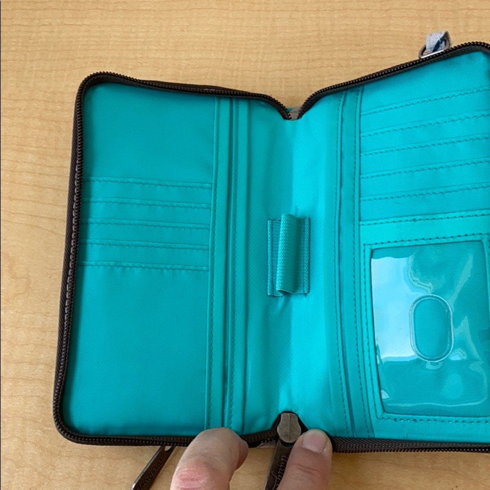 Thirty One Wallet - Picture 4 of 4